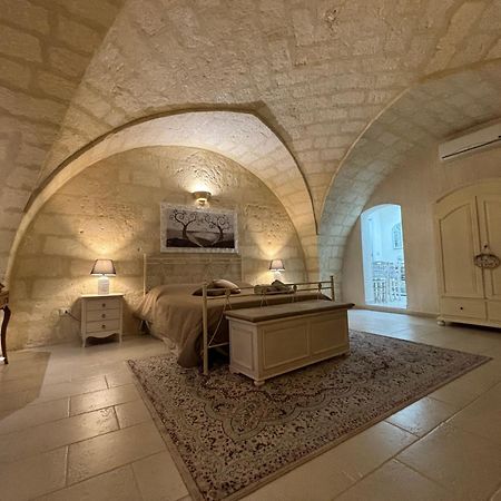 Suite Cavour Luxury Home Taranto Exterior foto